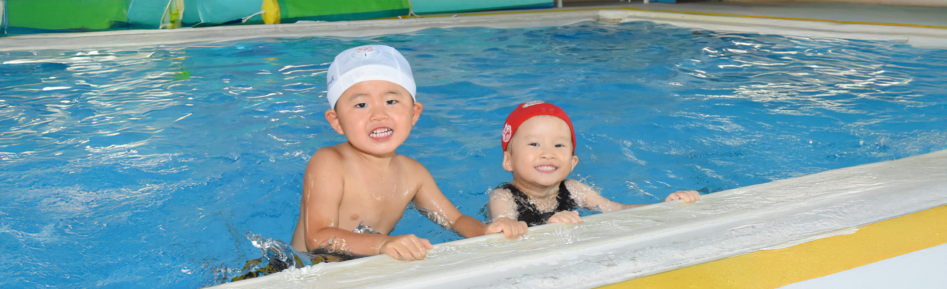 こどもスイミング